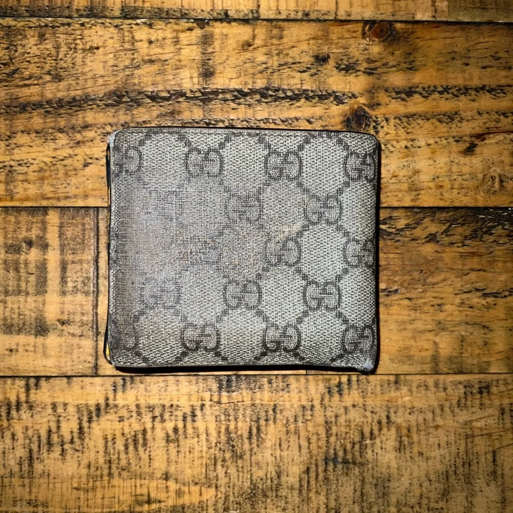 Gucci Feline Bifold Wallet - GG Supreme - Picture 3 of 8